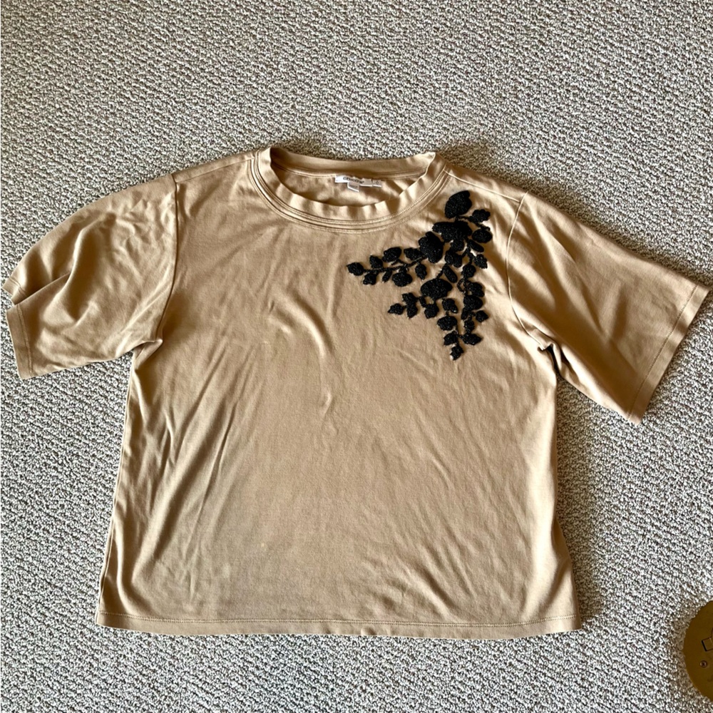 Chico’s Tan T-Shirt w/ Black Floral Beaded Appliqué, size L (Chico’s 2)
